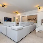 Apartman Primero City-loftdomizil I 84qm Innenstadt Rathaus I Gemeinschaftsterrasse 6 P *